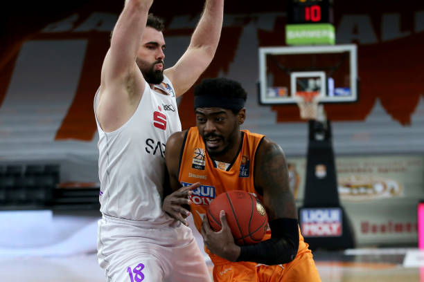 她从稚嫩的 她从稚嫩的