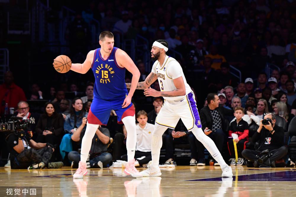 在客场战胜 在客场战胜